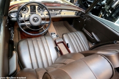 1970 Mercedes-Benz 280 SL Pagode W113 Interior